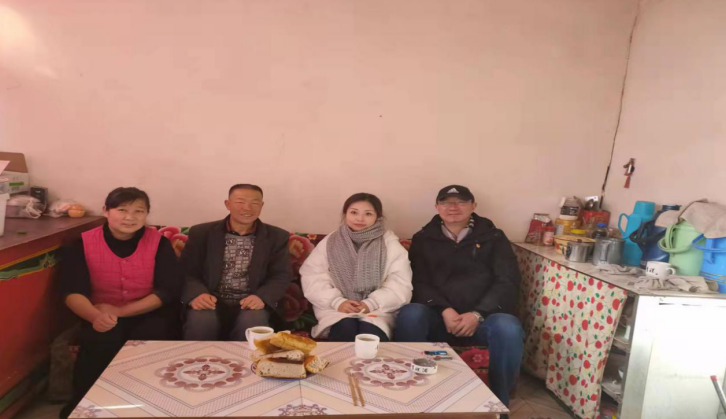 基地(交流中心)黨支部開展“結(jié)對幫扶”活動(圖2) 基地(交流中心)黨支部開展“結(jié)對幫扶”活動(圖2)