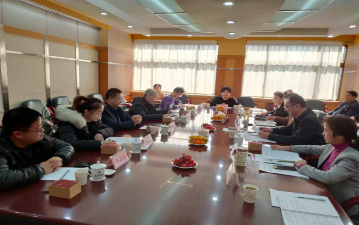 召開教師培訓(xùn)課程體系建設(shè)專家研討會(圖1) 召開教師培訓(xùn)課程體系建設(shè)專家研討會(圖1)